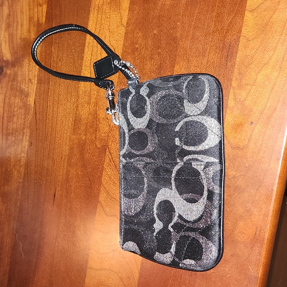 COACH wristlet - Picture 2 of 3